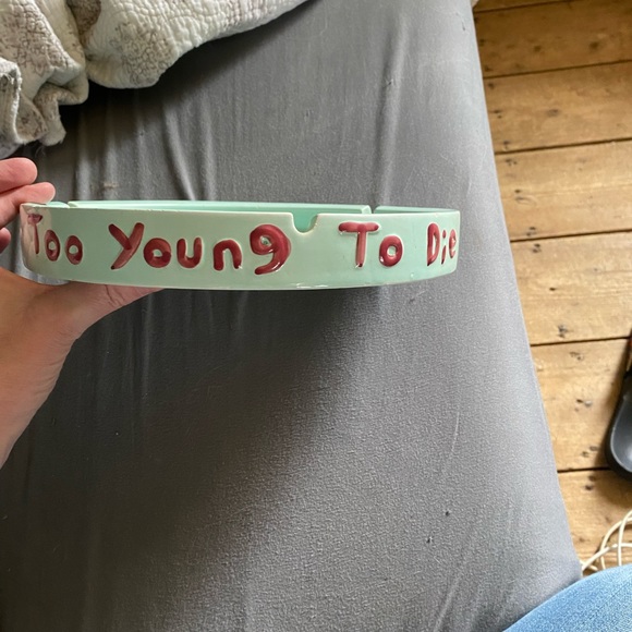 Yoshitomo nara ashtray circa 2002 - Picture 2 of 3